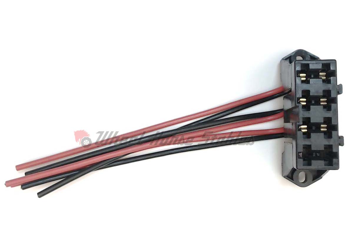 520 Fuse Block Image